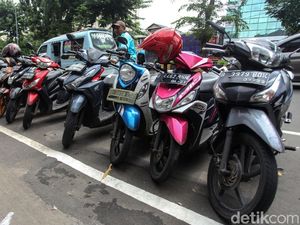 Parkir Ganjil-Genap Diberlakukan di Jalan Gajah Mada-Hayam Wuruk