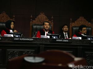 MK Tolak Gugatan Pilbup Pesisir Selatan Gegara Bupati Jadi Terpidana MK Tolak Gugatan Pilbup Pesisir Selatan Gegara Bupati Jadi Terpidana