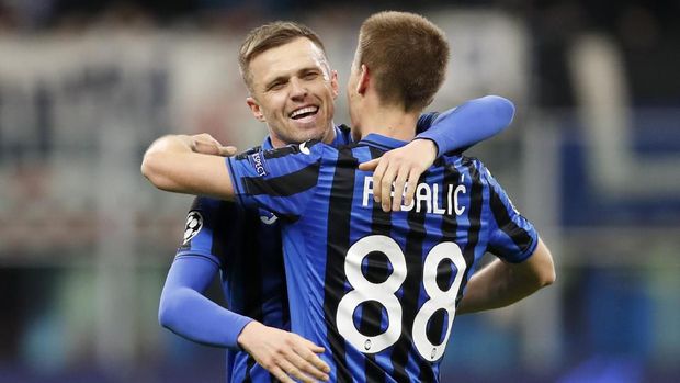 Atalanta Akrab dengan Kemenangan Telak