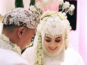 Ini yang Bikin Pernikahan Jane Shalimar Tak Tercatat di KUA Ini yang Bikin Pernikahan Jane Shalimar Tak Tercatat di KUA