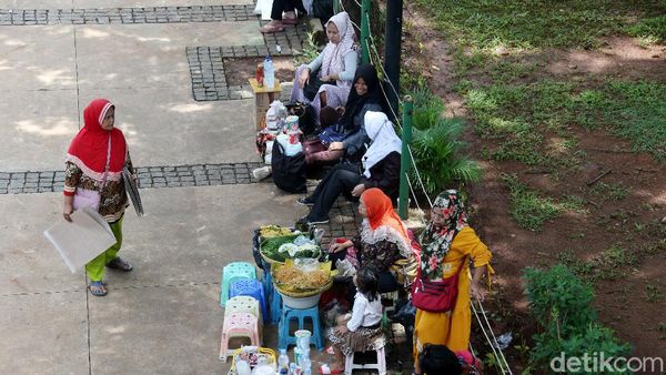 Pedagang Mulai Ramai Jelang Aksi 212