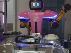 Cegah Virus Corona, Robot Canggih Memasak Makanan Untuk Dokter dan Paramedis