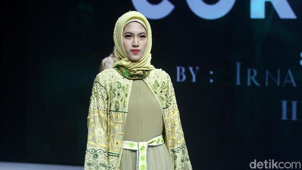 6 Koleksi Busana Muslim Irna Mutiara Bertema Corona di Muffest 2020
