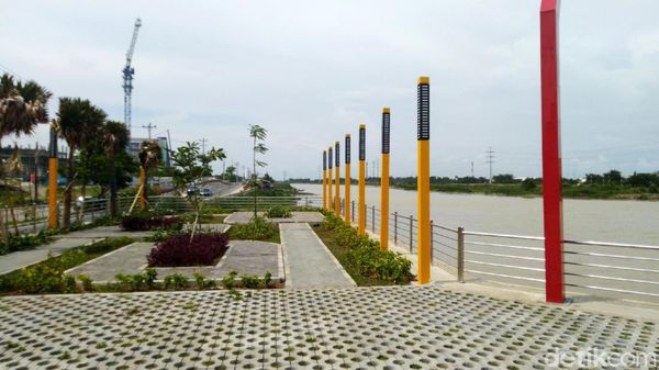 Foto: Banjir Kanal Barat yang Hits di Semarang