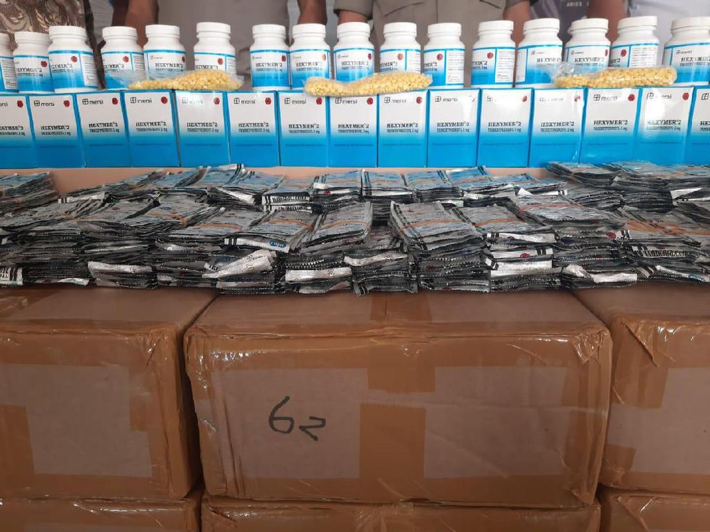 Beroperasi 3 Tahun, Gudang 2 Juta Pil Hexymer di Jakut Beromzet Rp 20,5 M Beroperasi 3 Tahun, Gudang 2 Juta Pil Hexymer di Jakut Beromzet Rp 20,5 M