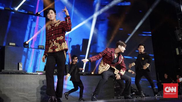 TVXQ Ajak Fan Nostalgia Lewat Lagu Believe