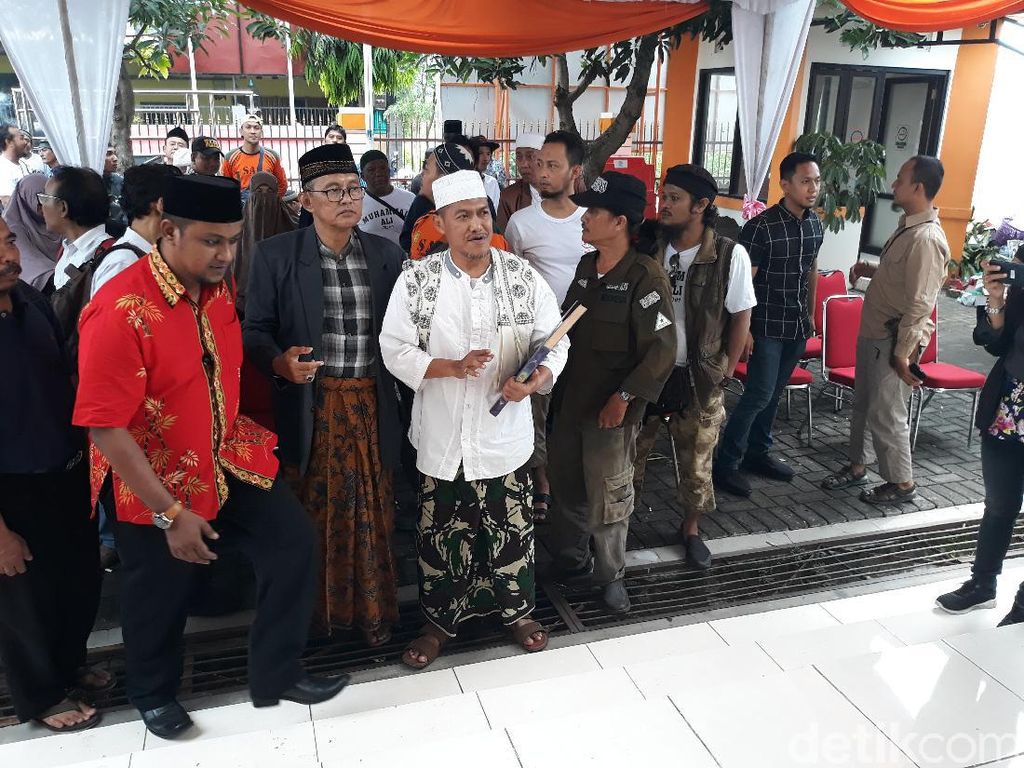 Satu Lagi Calon Independen Siap Maju di Pilkada Solo, Abah Ali-Gus Amak Satu Lagi Calon Independen Siap Maju di Pilkada Solo, Abah Ali-Gus Amak