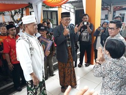 Ikhlas Gagal Nantang Gibran-Purnomo, Abah Ali Batal Lapor Bawaslu