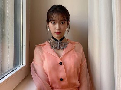Foto-foto IU di Milan Fashion Week, Mencuri Perhatian Pakai Gucci