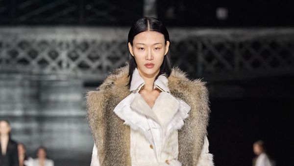 15 Koleksi Terbaru Burberry di London Fashion Week 2020