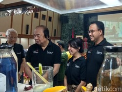 Orang Terkaya RI Sumbang Ratusan Gerobak ke Anies