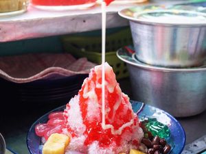 Suegerrr Rek! 5 Warung Es Campur di Surabaya yang Terkenal Enak