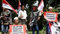 Remaja hingga Anak-anak Ikutan Aksi 212 di Kawasan Monas
