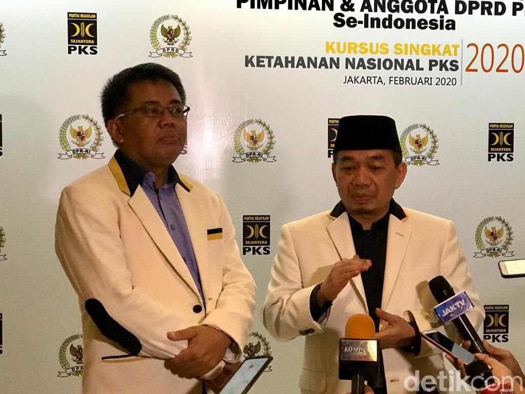 PKS: Tak Ada Stafsus Presiden yang Ikut Bahas RUU Ketahanan Keluarga PKS: Tak Ada Stafsus Presiden yang Ikut Bahas RUU Ketahanan Keluarga