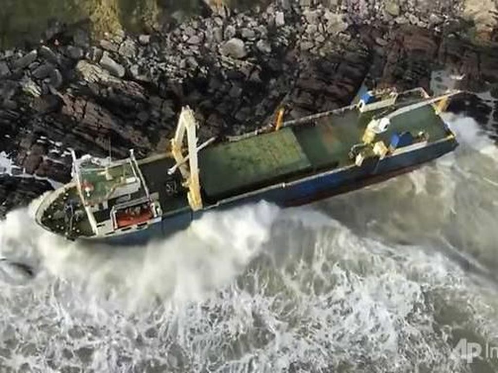 Nyaris 2 Tahun Hilang, Kapal Hantu Ini Muncul Lagi Nyaris 2 Tahun Hilang, Kapal Hantu Ini Muncul Lagi