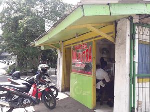 Teganya Begal Warteg di Jakbar Rampas Tempe Senampan-nampannya Teganya Begal Warteg di Jakbar Rampas Tempe Senampan-nampannya