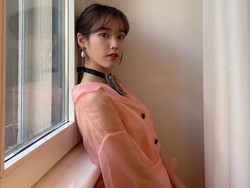 IU Tampil bak Jang Man Wol di Milan Fashion Week