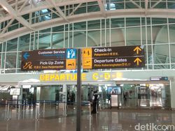 Corona Serang RI, Bandara Jadi Sepi?