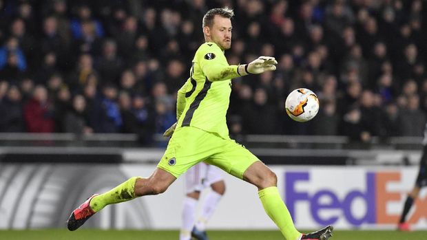 Simon Mignolet menciptakan assist saat Club Brugge melawan MU.