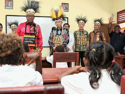 Bank Mega Renovasi SD Aloysius YPPK Tillemans di Papua
