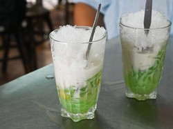 Serupa Tapi Tak Sama, Berikut 5 Perbedaan Es Cendol dan Es Dawet