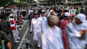 Massa Aksi 212 Mulai Membubarkan Diri
