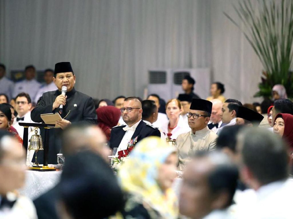 Jamu Atase Pertahanan Lintas Negara, Prabowo: 1.000 Teman Terlalu Sedikit Jamu Atase Pertahanan Lintas Negara, Prabowo: 1.000 Teman Terlalu Sedikit