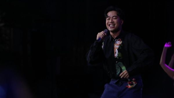 Usai Operasi Kanker, Vidi Aldiano Tampil Prima di Panggung