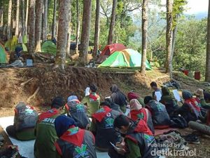 Kemping di Kaki Gunung Salak, Ah... Sedap Sekali