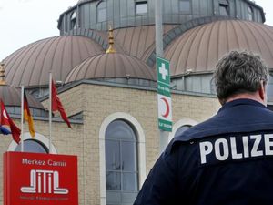 Usai Penembakan Brutal, Jerman Tingkatkan Perlindungan terhadap Umat Islam Usai Penembakan Brutal, Jerman Tingkatkan Perlindungan terhadap Umat Islam