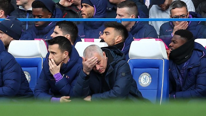 LONDON, ENGLAND - FEBRUARY 22: Jose Mourinho, Manager of Tottenham Hotspur (right), and Joao Sacremento (second right) react during the Premier League match between Chelsea FC and Tottenham Hotspur at Stamford Bridge on February 22, 2020 in London, United Kingdom. (Photo by Catherine Ivill/Getty Images)
