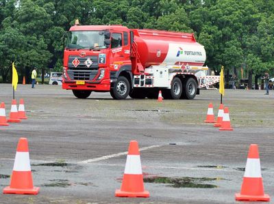 Tak Cuma Formula E, Ada Lho Kompetisi Truk Tanki BBM