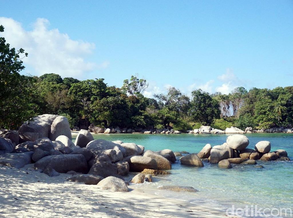 Bukan Belitung, Ini Pantai Laskar Pelangi ala Bintan Bukan Belitung, Ini Pantai Laskar Pelangi ala Bintan
