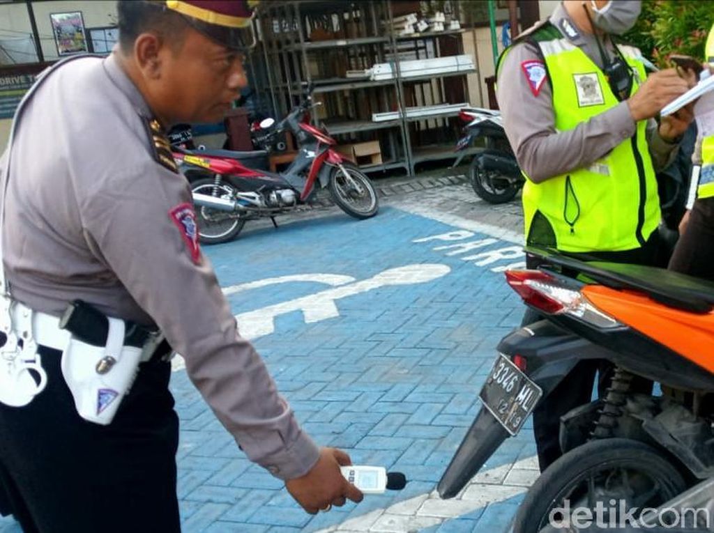 Kini Tak Ada Tempat Bagi Knalpot Brong di Lamongan, Ini Sebabnya Kini Tak Ada Tempat Bagi Knalpot Brong di Lamongan, Ini Sebabnya