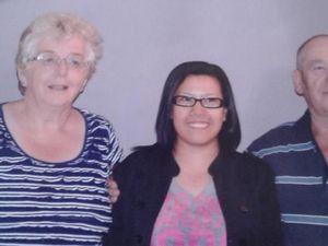 Kisah Unik Reni Bertemu Lagi Keluarga Australia yang Pernah Membantunya Kisah Unik Reni Bertemu Lagi Keluarga Australia yang Pernah Membantunya