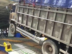 Peringatan! Truk Obesitas Dilarang Masuk Pelabuhan Penyeberangan