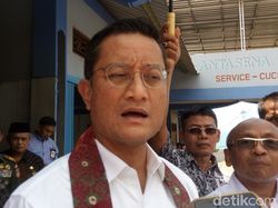 Mensos: Penerima Bantuan Kemensos Dapat Juga dari DKI, Harusnya Tidak Mensos: Penerima Bantuan Kemensos Dapat Juga dari DKI, Harusnya Tidak