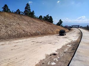 Resmikan Tol Pertama di Aceh, Jokowi: Pembebasan Lahan Cepat