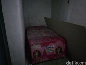 Warga Tolak Dukun Eyang Anom yang Perkosa Anak Tiri Kembali ke Kampung Warga Tolak Dukun Eyang Anom yang Perkosa Anak Tiri Kembali ke Kampung