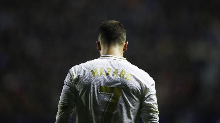 VALENCIA, SPAIN - FEBRUARY 22: Eden Hazard of Real Madrid gestures during the Liga match between Levante UD and Real Madrid CF at Ciutat de Valencia on February 22, 2020 in Valencia, Spain. (Photo by Eric Alonso/Getty Images)