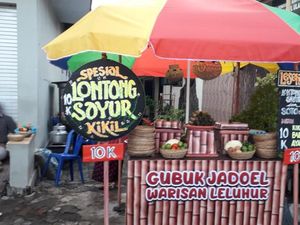 Unik, Pasar Wisata di Banyuwangi Sajikan Makanan Tempo Dulu