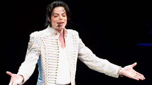 Highlight Dunia Hiburan InsertLive : Eks Pegawai Bongkar Alasan Tubuh Michael Jackson Banyak Oplas