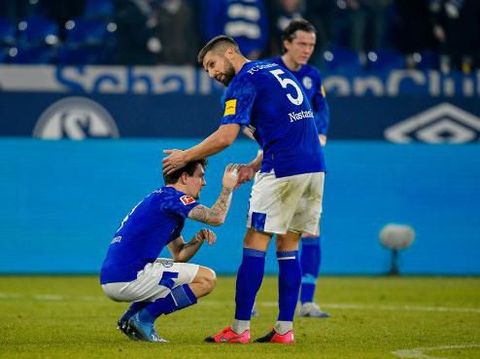 Ekspresi pemain Schalke seusai laga.