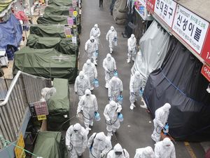 Virus Corona Sudah Menyebar ke 46 Negara, Arab Saudi Setop Umrah Virus Corona Sudah Menyebar ke 46 Negara, Arab Saudi Setop Umrah