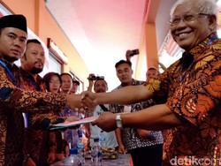 Pasangan Ini Calon Independen Terakhir Setor Berkas ke KPU Pangandaran