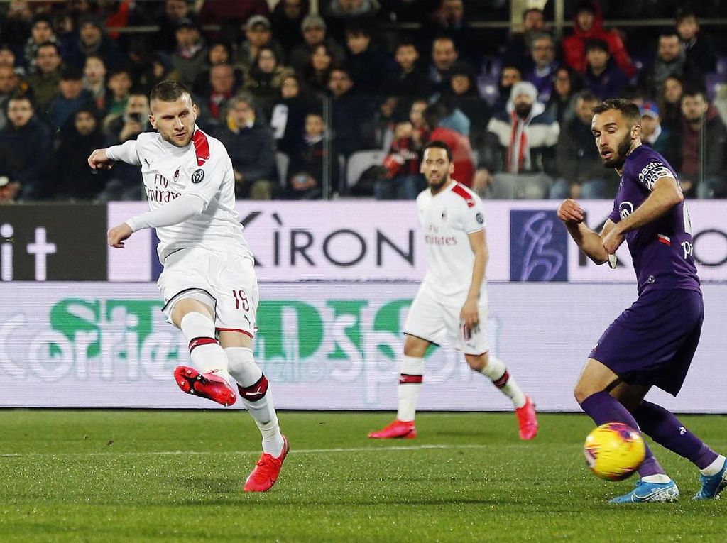 Fiorentina Vs AC Milan Berakhir Seri 1-1 Fiorentina Vs AC Milan Berakhir Seri 1-1