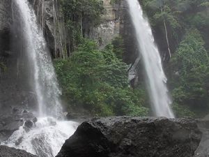 Indahnya Tai Bai, Niagara Kecil yang Tersembunyi di Polman