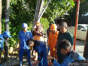 Ketua DPRD DKI Soroti Saluran Air Dekat RSCM Tersumbat