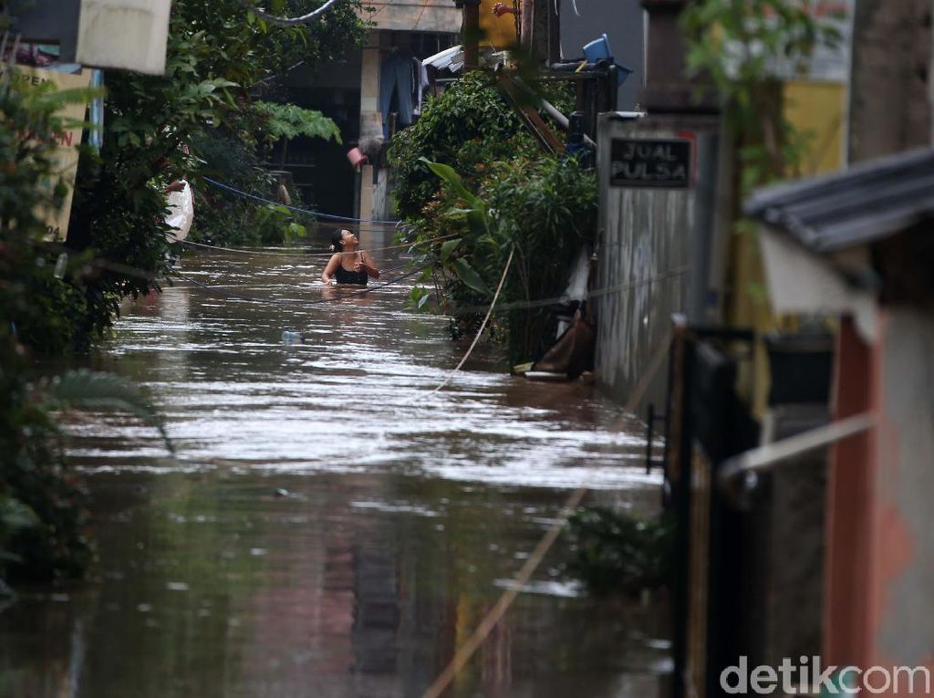Potret Banjir di Cipinang Melayu Potret Banjir di Cipinang Melayu