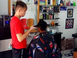 Kerja di Barbershop di Makassar, Pengungsi Asal Afghanistan Diamankan